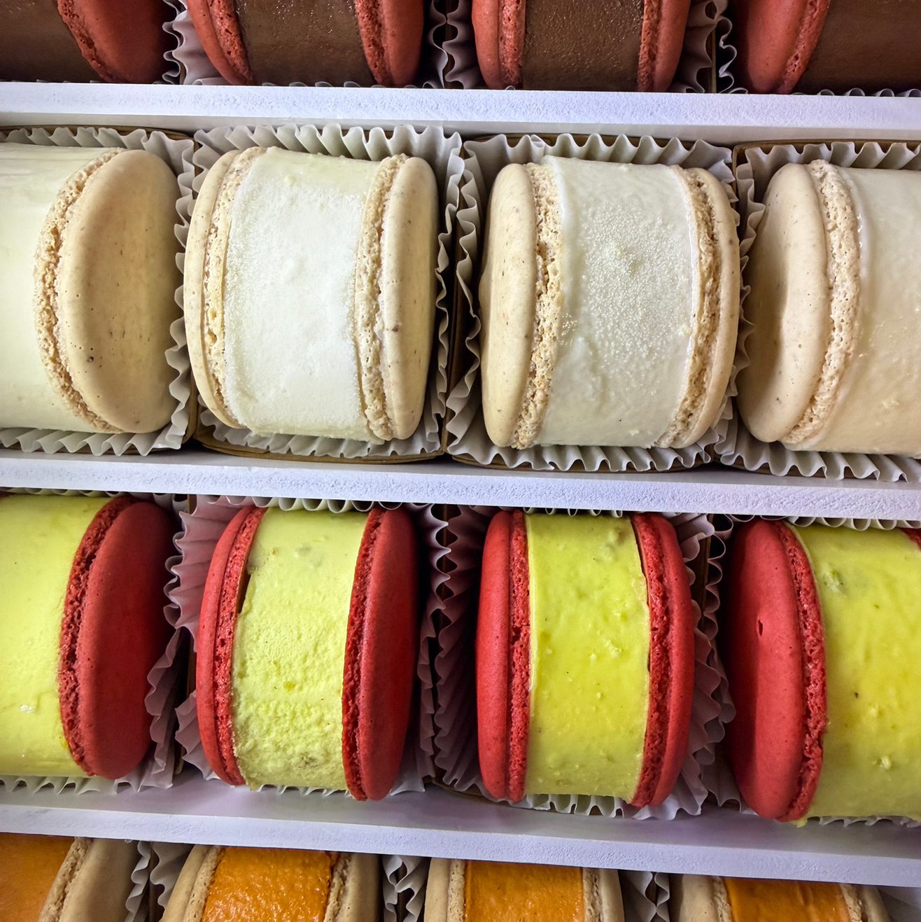 Macaroon Ice Crème.